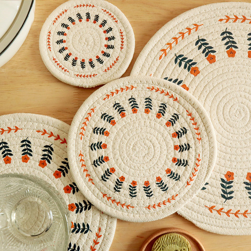 Nordic style cotton and linen woven insulation mats, home dining mats, bowl mats, casserole mats, tea coasters, pot mats, anti-scalding table mats