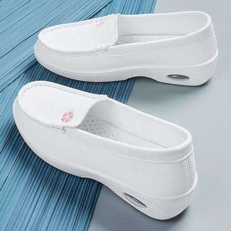 Женская обувь для медсестер, мягкая поверхность, медицинская стажировка, воздушная подушка, ленивая неглубокая обувь, универсальная рабочая обувь, весенние и осенние сандалии, которые не утомят ноги после длительного стояния.