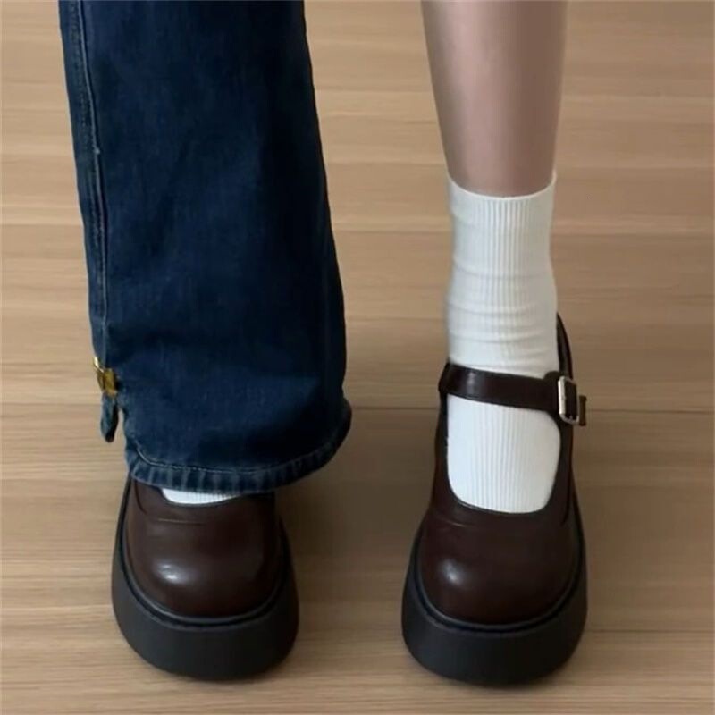 Zhao Lusi's vintage versatile height-increasing thick-soled Mary Jane shoes for women, 2025 French-style low-cut leather shoes