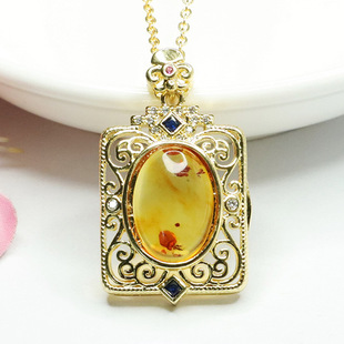 Xinyu natural amber pendant Huapo indifferent brand necklace hollow retro factory wholesale HP3082608