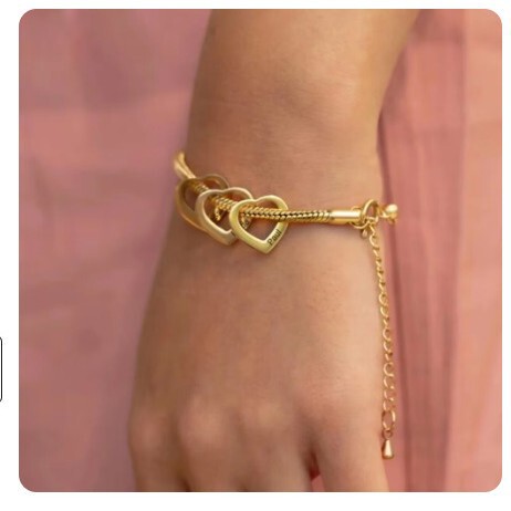 European and American Cross-border Hot Love Bracelet DIY Engraving Family Name Mother's Day Gift Heart-shaped Bracelet in stock European and American Cross-border Hot Love Bracelet DIY Engraving Family Name Mother's Day Gift Heart-shaped Bracelet in stock