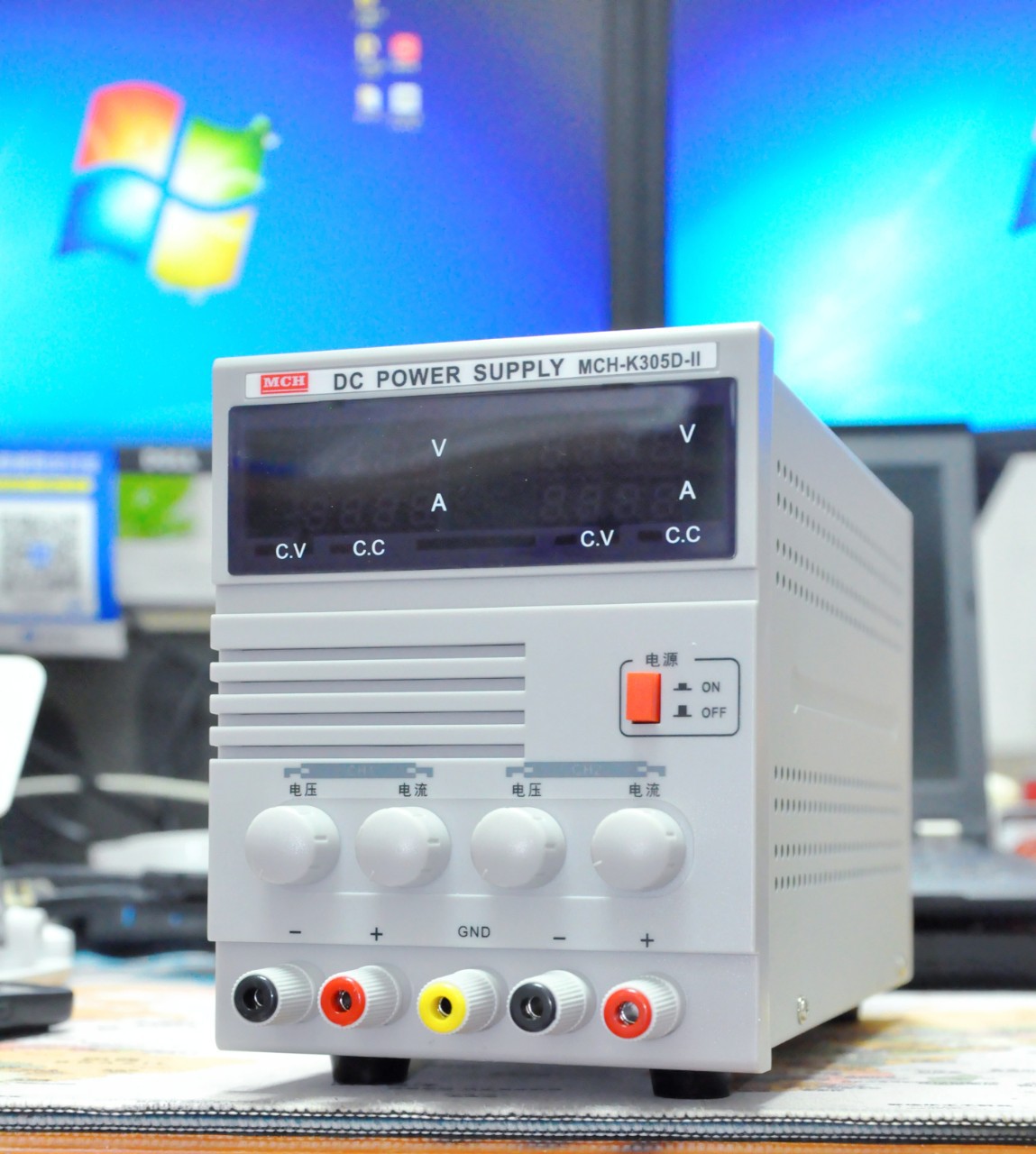 美创迷你双路可调稳压直流电源30V5A60V5A手机维修直流设备维修