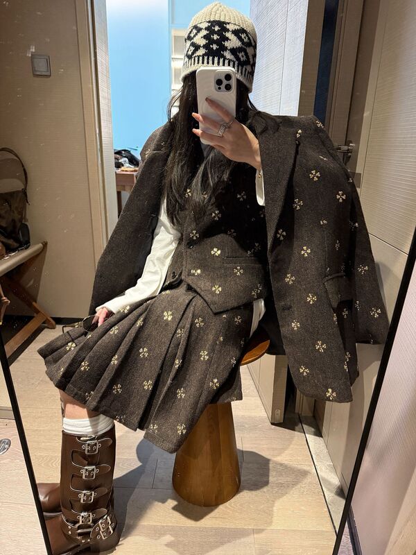 时尚复古风四叶草重工毛呢钉珠马甲女2025秋冬叠穿内搭背心上衣|undefined