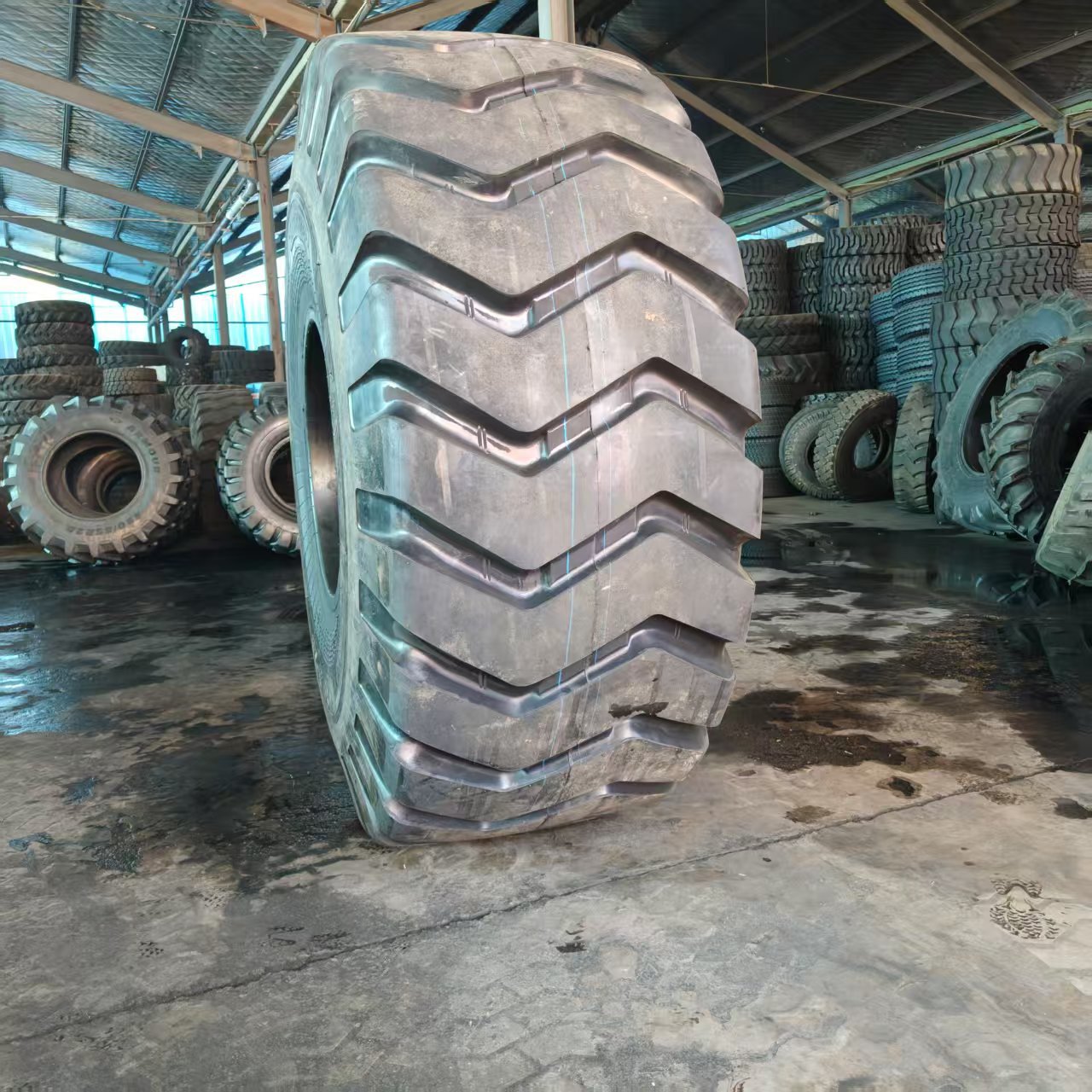 现货供应29.5-25 70装载机轮胎工程机械轮胎 工程胎 批发零售