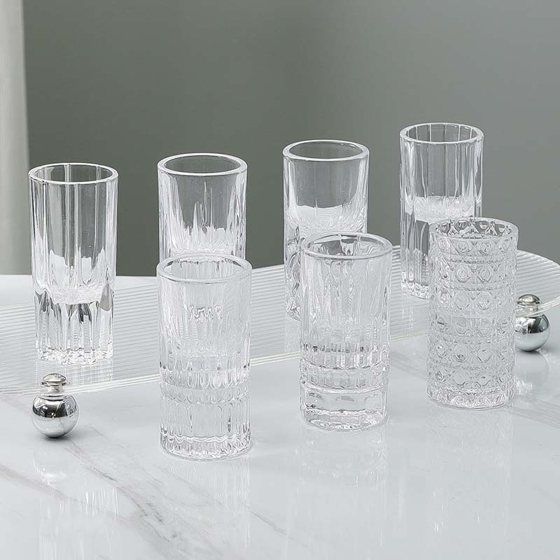 Vaso de vino doméstico de lujo ligero, vidrio grueso, copa de vino, copa de vino, copa de vino, copa de bala pequeña