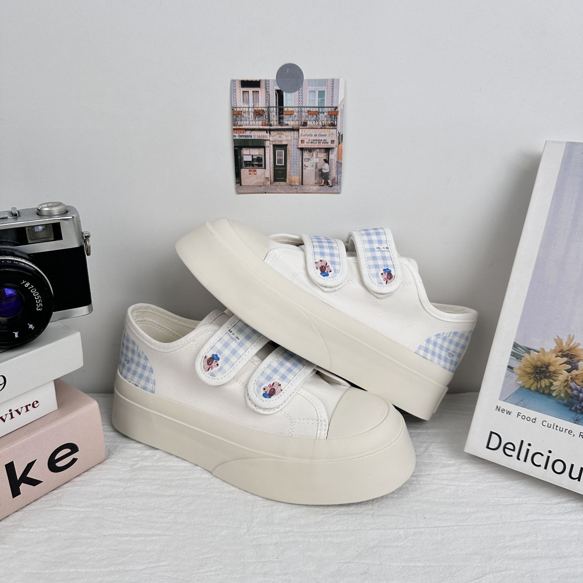 Farwave Velcro zapatos de mujer 2025 nuevos zapatos de skate casuales de verano zapatos blancos nichos zapatos de lona zapatos de bolsa