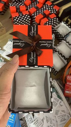 Red Box World Cover Gift Box Watch Box Dropshipping Wholesale