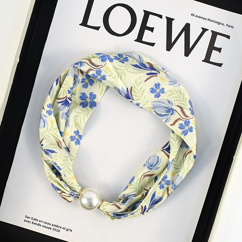 Nueva versión coreana de nicho de alto nivel de perlas hebilla de succión collar de perlas bufandas de seda versátil bufandas de seda