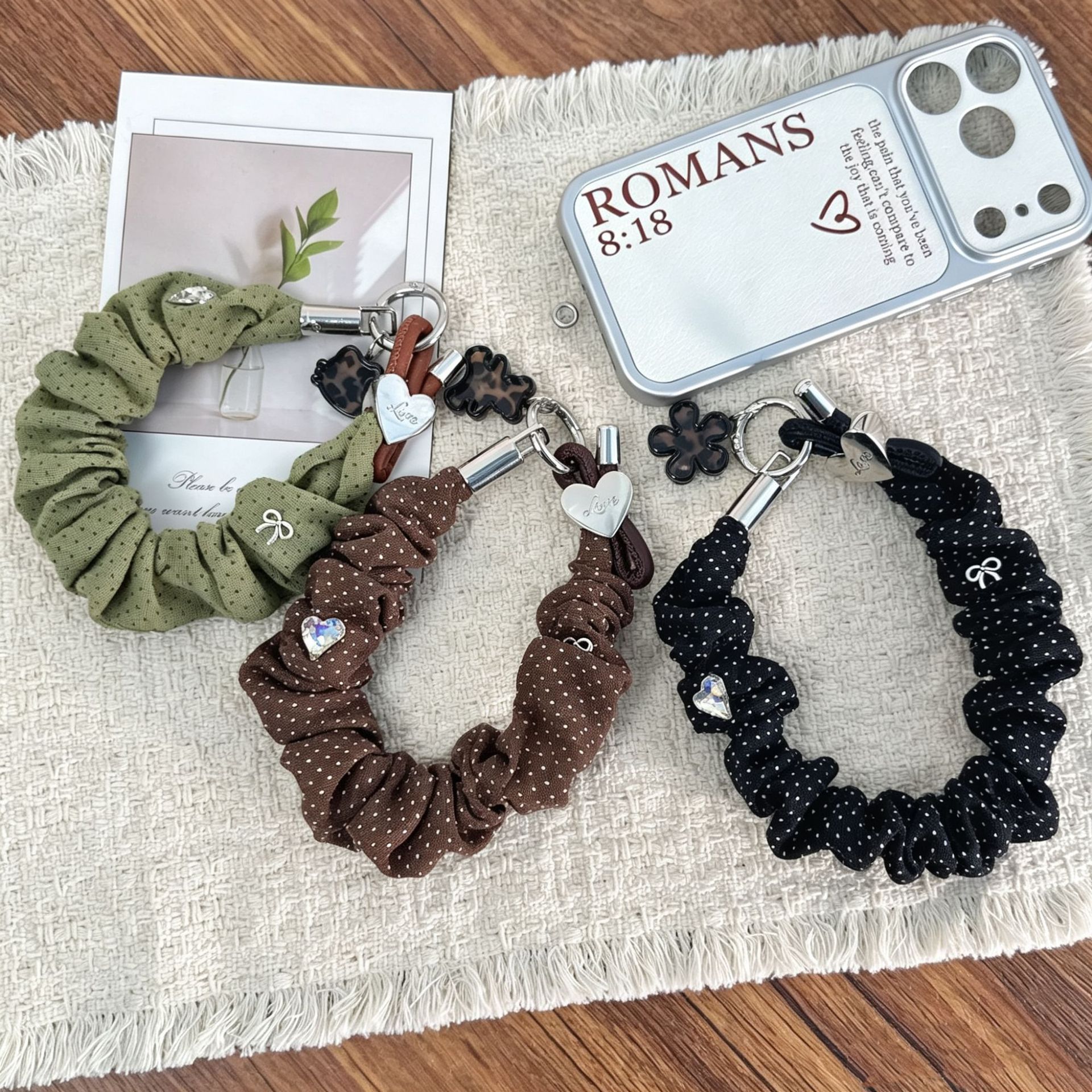 Korean-style retro polka dot fabric phone strap with a heart-shaped bow, suitable for bags and keychains, wholesale