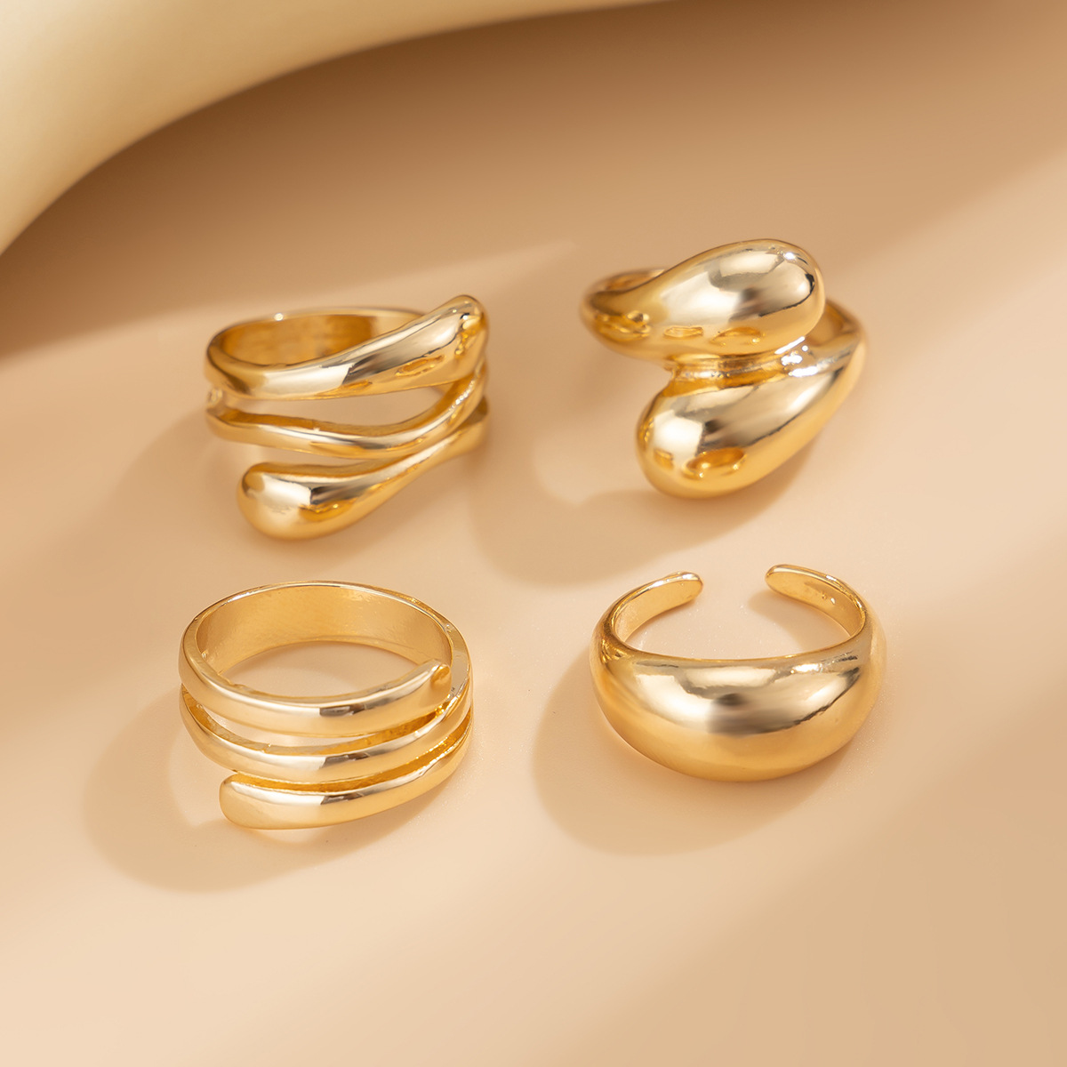 Conjunto de anillo de perlas barrocas geométricas de estilo dulce y fresco transfronterizo europeo y americano, anillo brillante de metal líquido personalizado