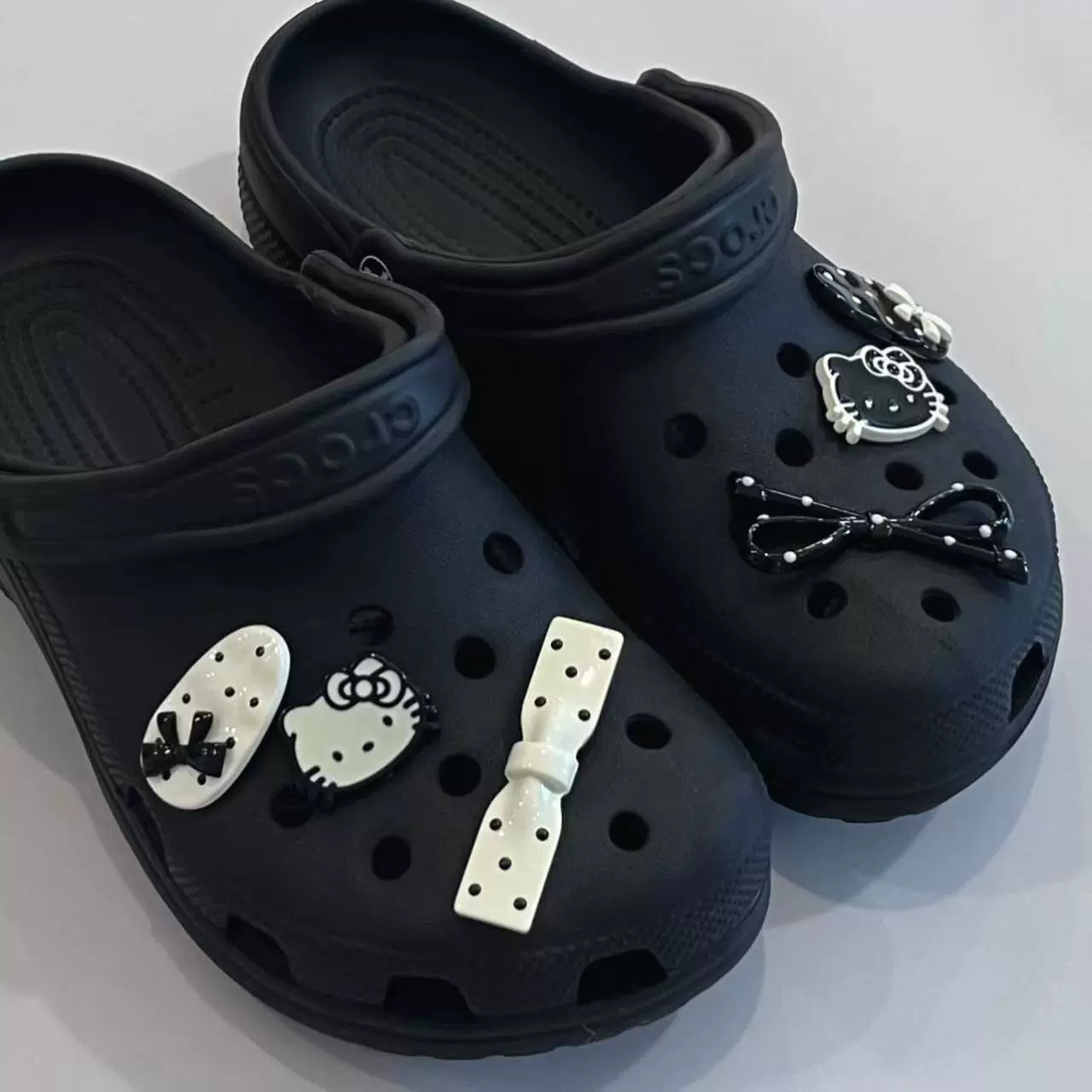 Removable footwear buckle, universal accessory, DIY