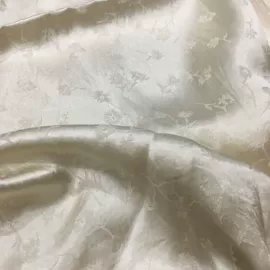 缎类;其他化纤面料;绸类