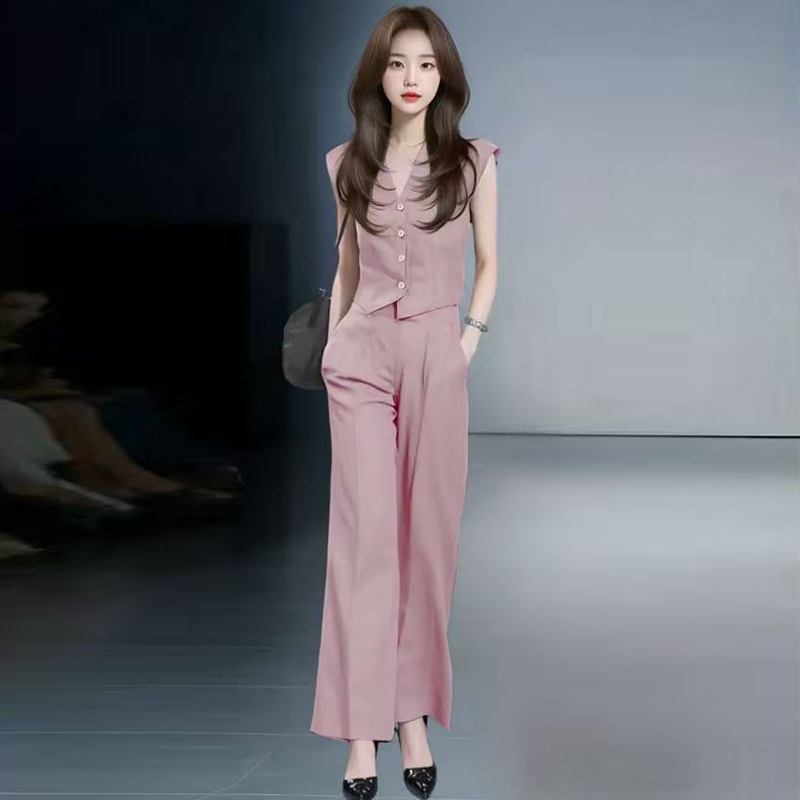 夏服は、ファッショナブルな韓国の紫色の気質のトップとショートパンツの女性用ツーピースセットの完全なセットで、美しくて雰囲気があります。|undefined