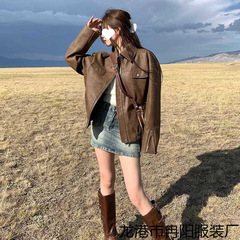 茶色の毛皮のコートの女性2025春秋の新しい美ラードのアメリカのレトロなpu皮の小さい子の機関車の服のジャケット