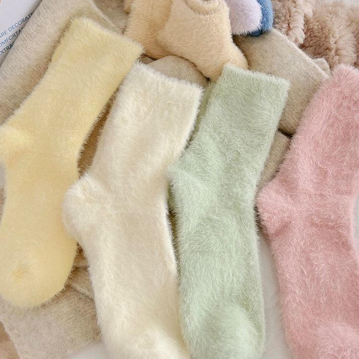 Solid Color Mink Velvet Socks Women's Autumn and Winter Mid-length fleece-lined Thickened Warm Ins Fashionable Japanese Plush Piled Stockings