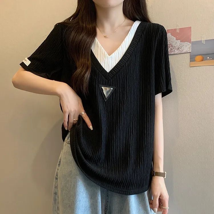 Camiseta de manga corta con sentido de la textura para mujer verano nuevo estilo de gran tamaño suelto y delgado falso diseño de dos piezas con sentido de la blusa casual de todo fósforo