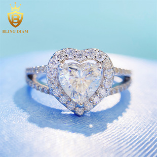 2023INS Hot Sale Summer New S925 Silver Set 1 karat Heart-Shaped Moissanite Ring Light Luxury Jewelry Batch