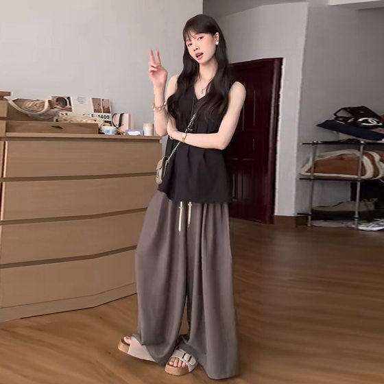 Trendy Summer Simple Elegant Sleeveless Vest Top + Pig Nose Buckle Wide-Leg Pants Fashionable Mom Outerwear Maternity Set