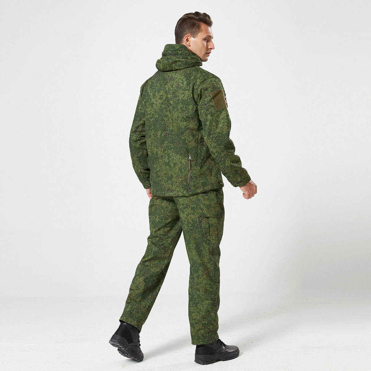 Men's fleece waterproof cycling and mountaineering soft shell tactical outdoor camouflage charging jacket_voghion.com