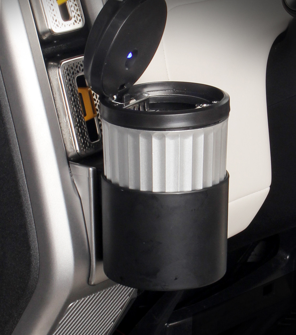 Suitable for ICAR V23 air vent cup holder, specialized car-mounted beverage cup rack storage organizer modification