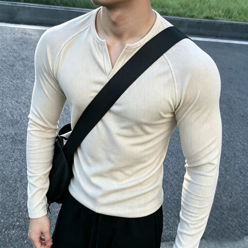 Men's Henley collar long-sleeve T-shirt, slim-fit ribbed knit base layer, suitable for spring and autumn, with a sophisticated and sporty style, perfect for fitness and workouts