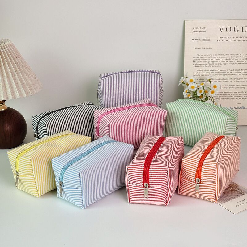 Cross-Border Bubble Gauze Cosmetic Bag, Large-Capacity Cosmetic Storage Bag, Small Cosmetic Bag, Portable Travel Toiletry Bag Cross-Border Bubble Gauze Cosmetic Bag, Large-Capacity Cosmetic Storage Bag, Small Cosmetic Bag, Portable Travel Toiletry Bag