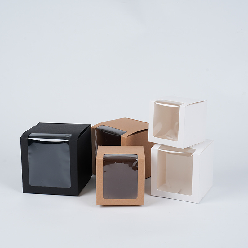 Venta al por mayor Kraft papel ventana película hecha a mano caja ciega caja vacía muñeca caja de regalo caja de cartón Tarjeta blanca caja de juguete