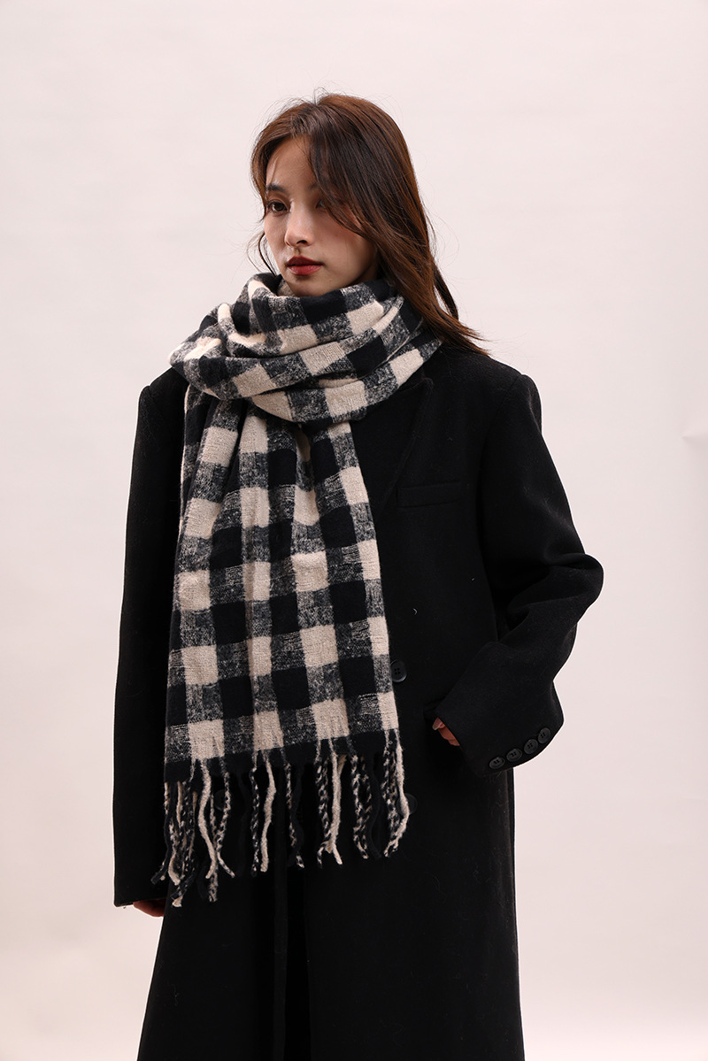 Sciarpa a quadri da donna autunno inverno sensazione avanzata spessa e calda collo frangia versatile studente moda INS_voghion.com