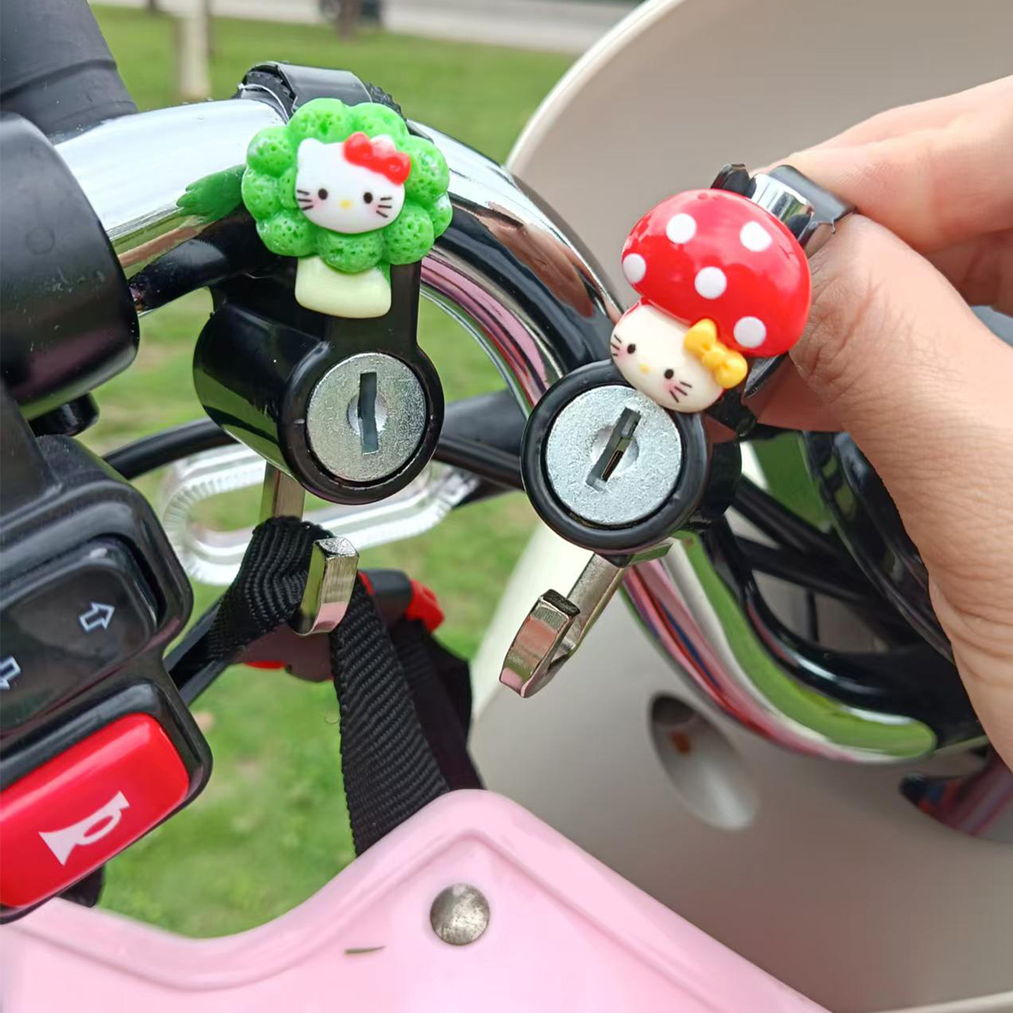 Cartoon Helmet Lock for Bicycles, Electric Vehicles, Motorcycles, Scooters, Mountain Bikes, Baby Strollers, Multifunctional Anti-Theft Lock Hook