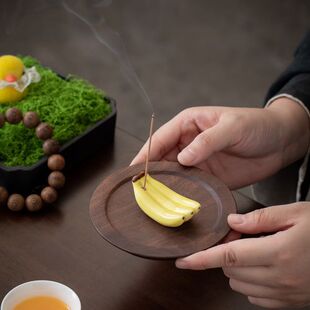 Ceramic Line Fragrance Insert Creative with Golden Ring Fruit Banana Fragrance Stand Fragrance Vertical Line Fragrance Seat Sitting Bracket Fragrance Insert