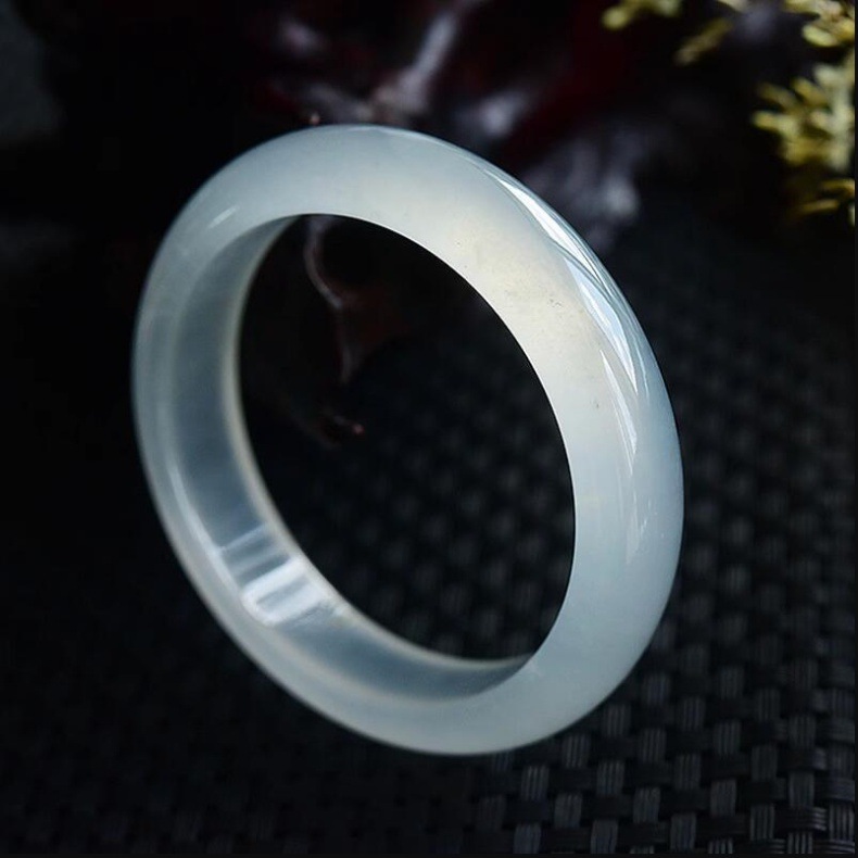Vòng tay ngọc bích Miến Điện tự nhiên băng trong ánh trăng trắng, có giấy chứng nhận chi tiết 5