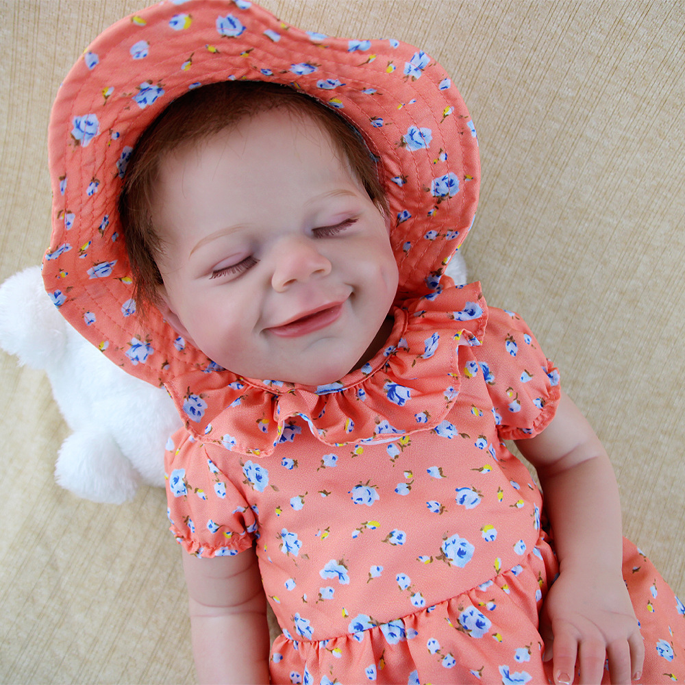 Traje amarillo con sombrero