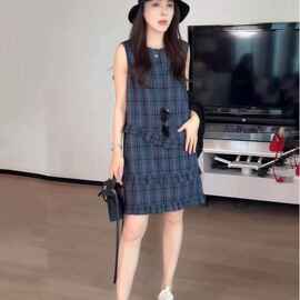 2026夏季爆款花边无袖衬衫连衣裙女韩版松弛感木耳边格纹背心裙