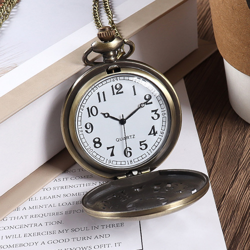 Large Vintage Flip-Cover Roman Polished Men's Student Quartz Electronic Necklace Clock for Seniors