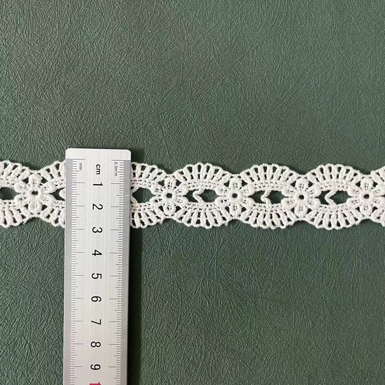 S11283 화이트
