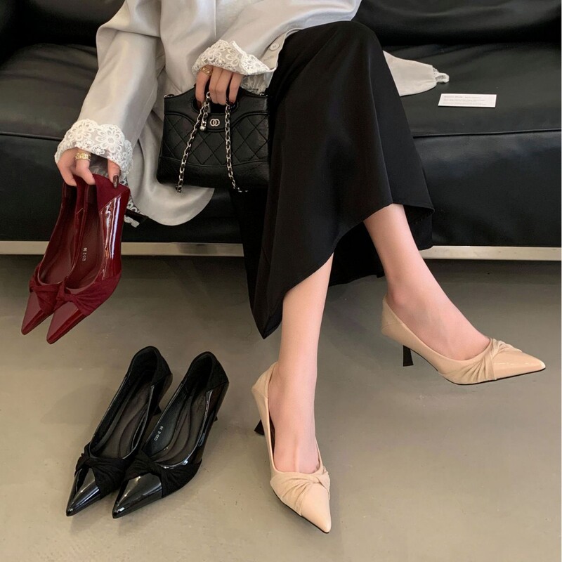 2025 New Style Pointed-Toe Pleated Patent Leather Stiletto Heels Shallow Mouth Versatile Ol Women's Single Shoes Professional Work Shoes