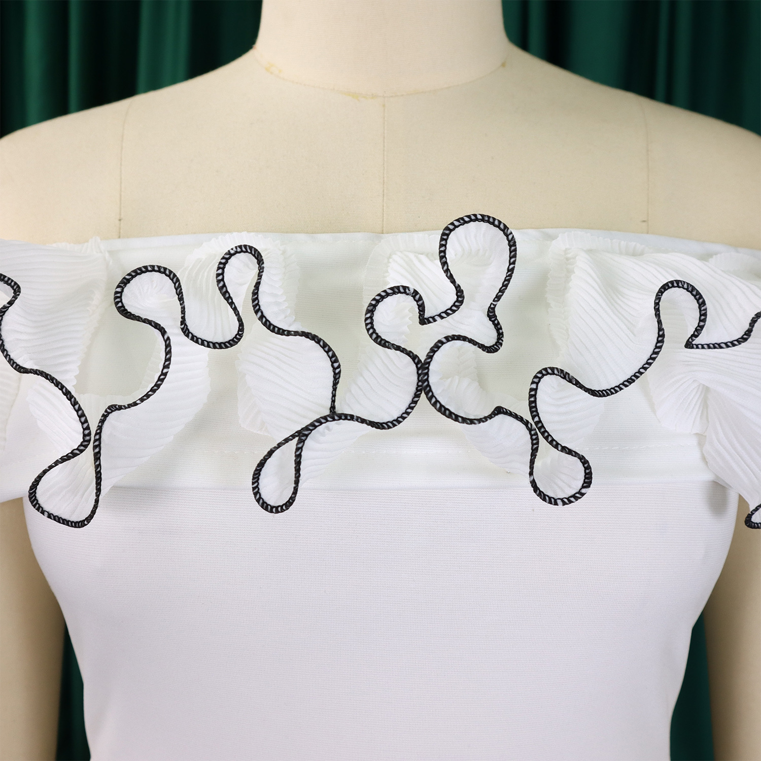 abbigliamento donna sexy attillato tinta unita monospalla arricciato spalle scoperte manica corta tuta commercio estero_voghion.com