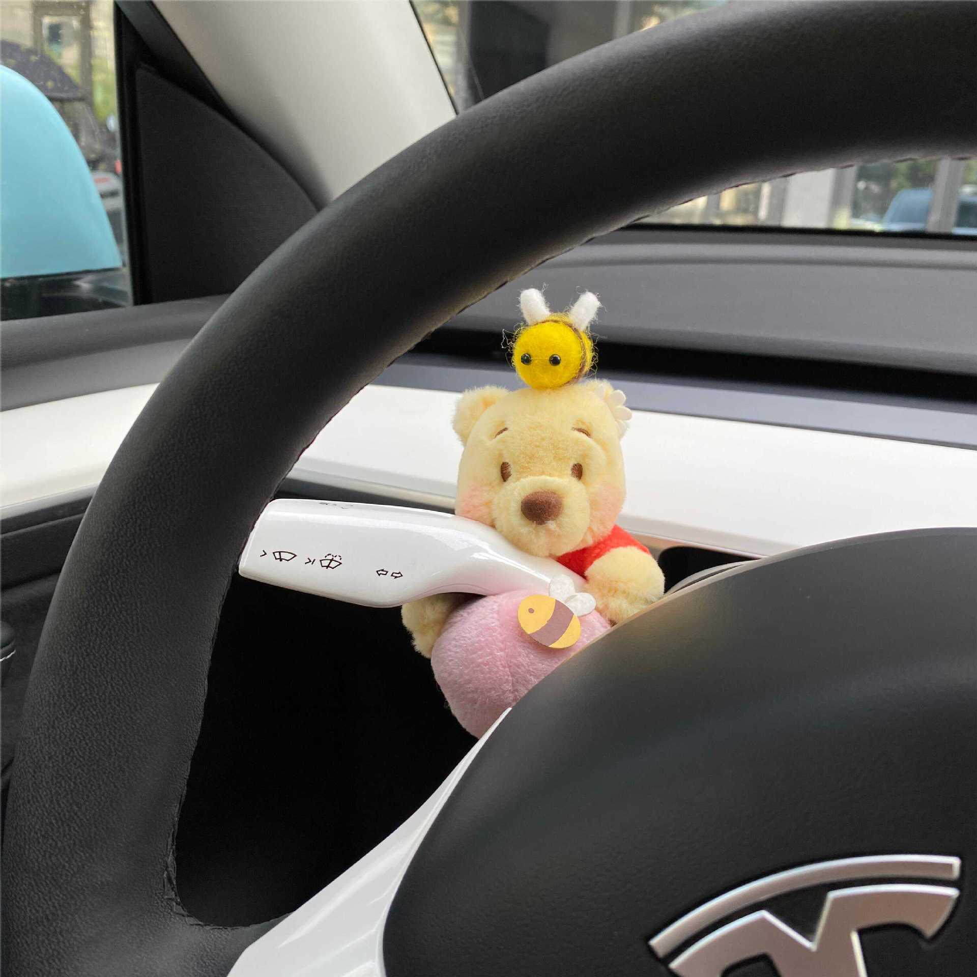 New Creative Balloon Winnie the Pooh Piglet Cartoon High-Value Short Velvet Car Seat Belt Shoulder Pads for Gift Giving