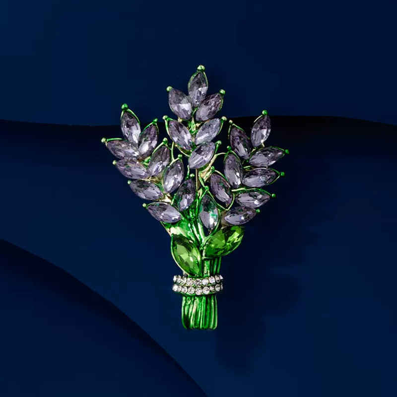 紫のラベンダーのブローチの高級な女性の新型の気質の水晶の胸の花の軽い豪華な大衆の設計感のピンは装飾品を配合します。|undefined