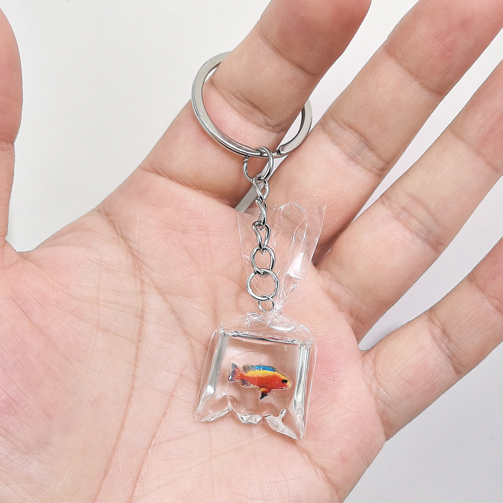 붉은 열대어 열쇠고리