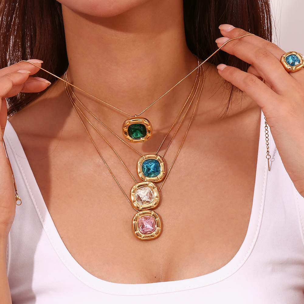 Mode retro nische ring frauen edelstahl K gold überzogene abgerundete ecke platz blume zirkon stud ohrringe halskette_voghion.com