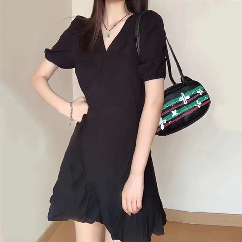 High-rated black bubble sleeve temperament dress 2025 new French short black dress, waist closing to show slimming women