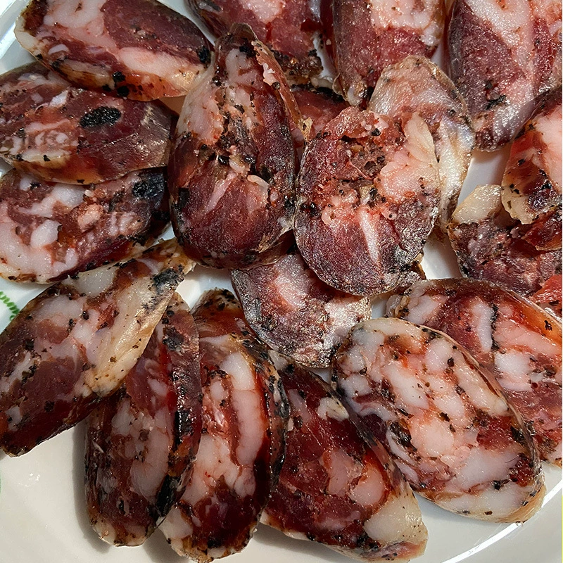 Колбаса из черной трюфелиной колбасы Юньнань особая мясная колбаса Юньнань Дянь вкус черного местного свиного мяса ручная колбаса Жэньюнь