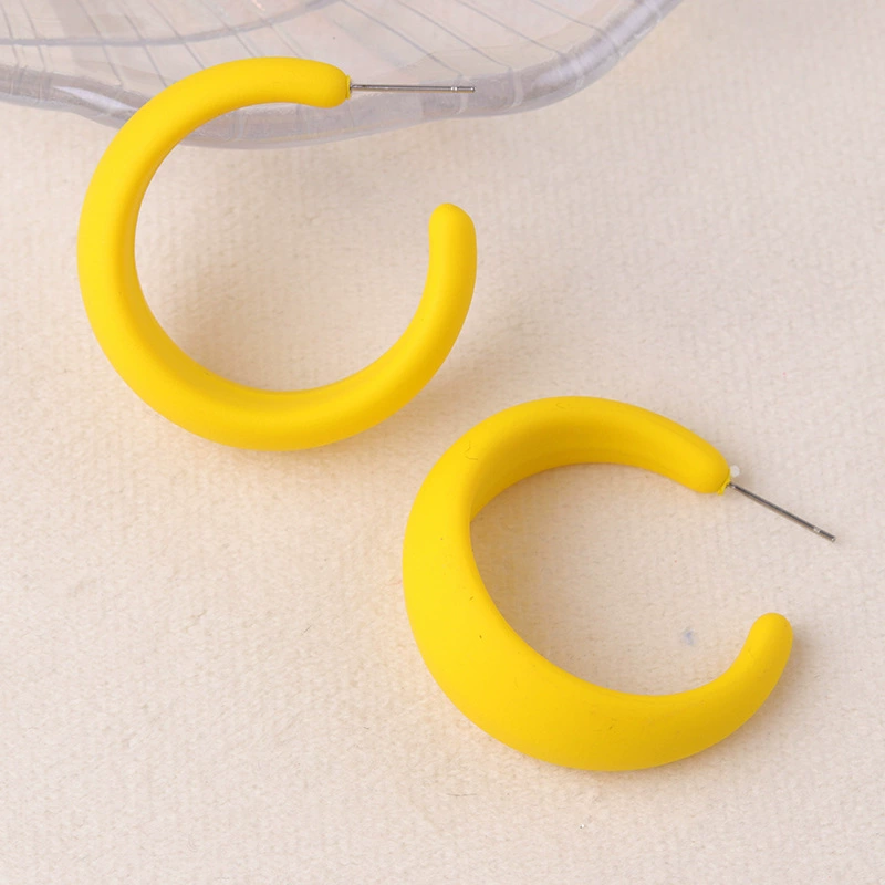Geometric acrylic earrings, simple and elegant design