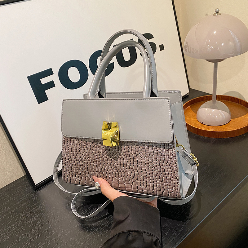 Bolso de mano europeo y americano con patrón de cocodrilo retro para mujer 2024 nuevo bolso de mensajero de moda con textura de moda de un solo hombro