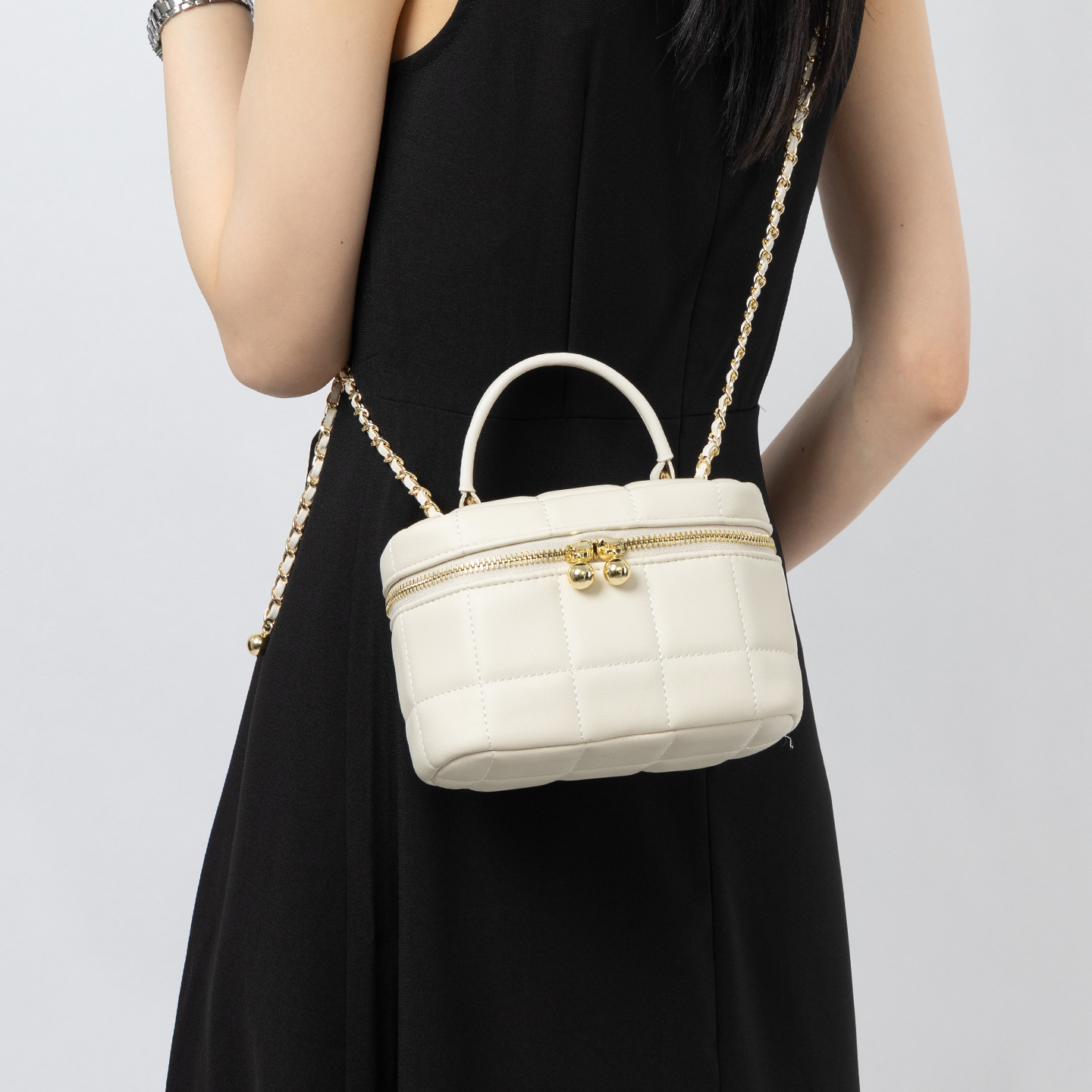 Elegante borsa a scatola in pelle trapuntata con tracolla a catena - Versatile borsa a tracolla e a spalla per donna_voghion.com