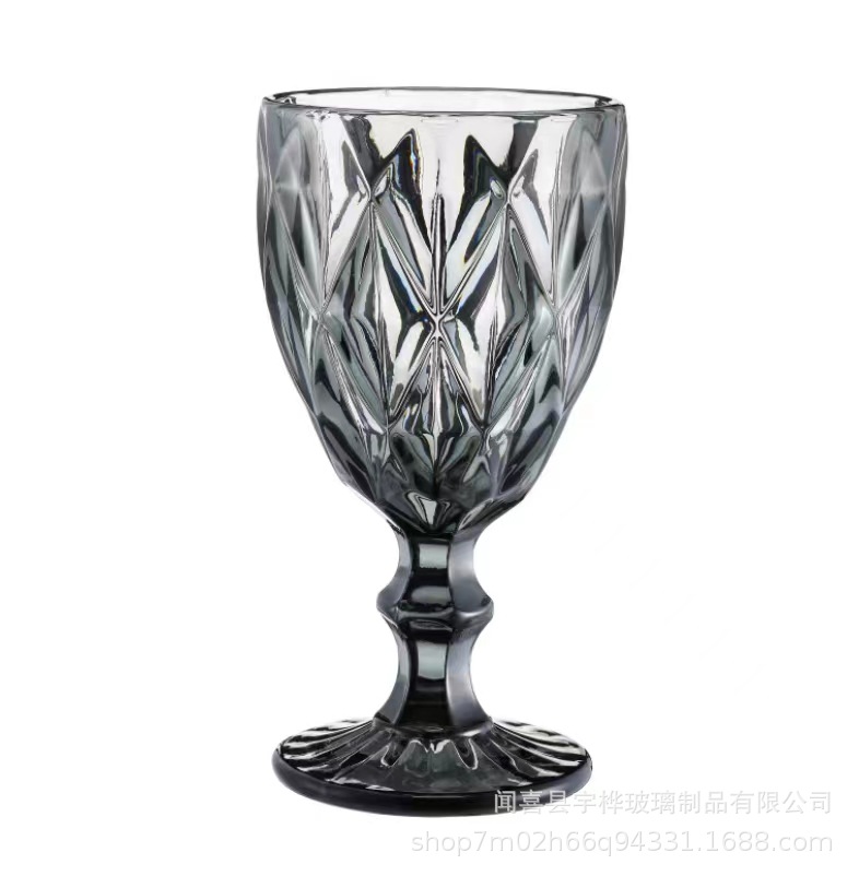 Suministro directo de fábrica de estilo europeo en relieve de vidrio de color copa de vino engrosada copa retro transfronterizo taza media conjunto de vino