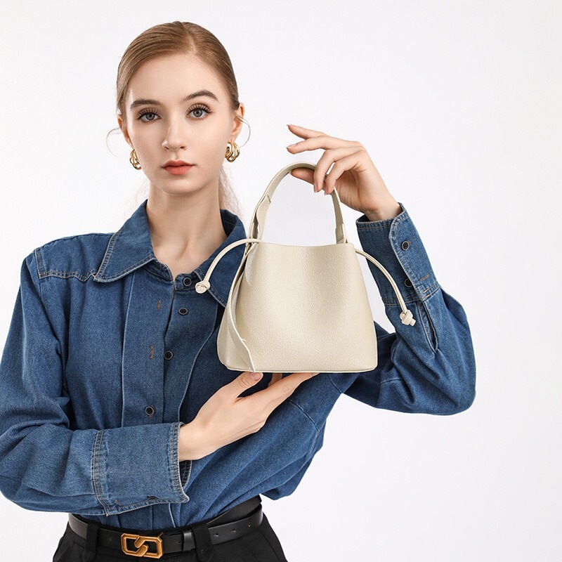 One-Shoulder Crossbody Bucket Bag 2025 New Style Pebbled Genuine Leather Versatile Woven Handbag for Women
