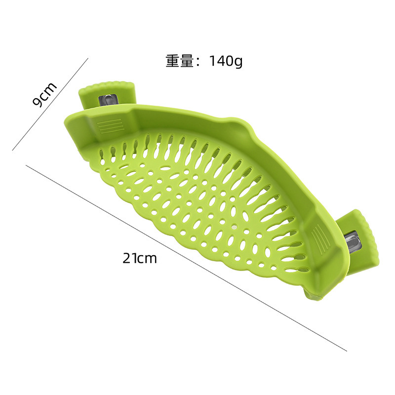 鍋のそばのシリカゲルの水たまりの青い台所の神器のフィルターの板の麺の果物と野菜の米の水の家庭用のフィルター|undefined