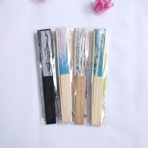 Ancient-style folding fan with silk fabric, Chinese-style bamboo craft gift fan, Japanese-style folded classical dance fan